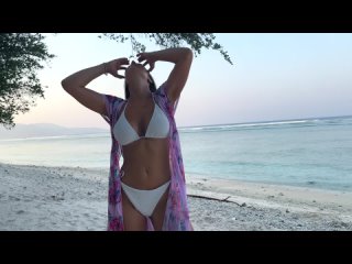 sunrise bikini model film on gilli island